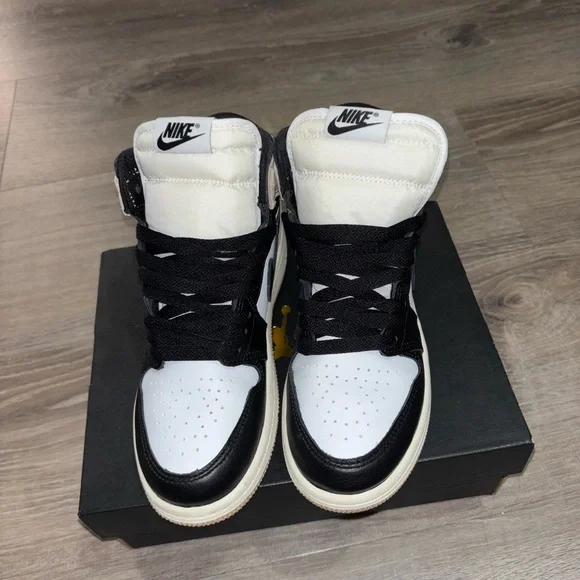Nike Jordan Retro 1 “Latte”